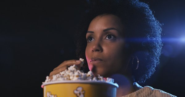 Comment mettre en place une soirée cinéma à thème 'science-fiction' pour adolescents?
